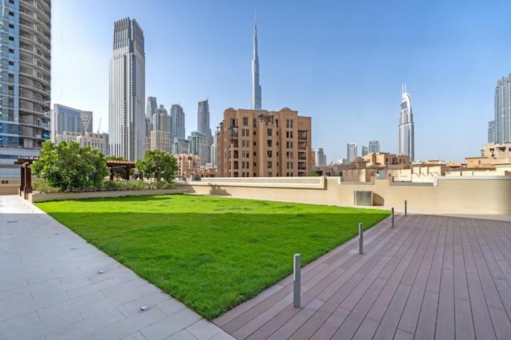 Burj Khalifa View - 2Br And Maid - Downtown Lejlighed Dubai Eksteriør billede